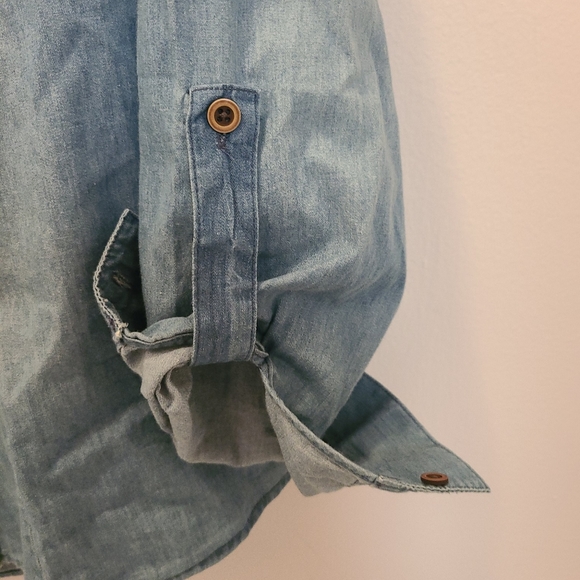 Design by Olivia Women's Classic Roll Up Sleeve Button Down Denim Jean Shirt L - Picture 4 of 8